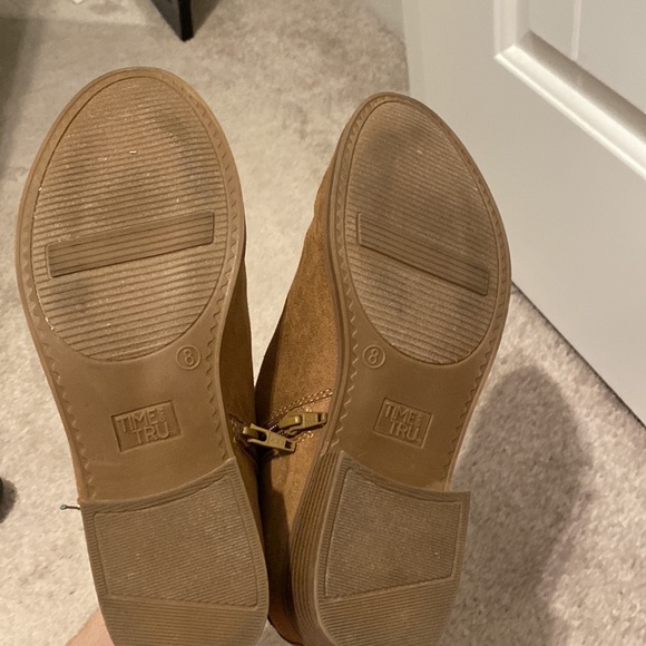 brown booties, worn a handful of times, size 8 - Picture 5 of 5